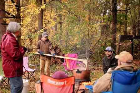 Open fire apple butter making